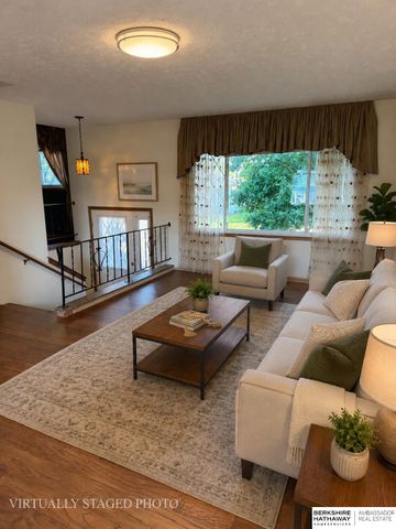 7507 Newport Avenue, Omaha, NE 68122