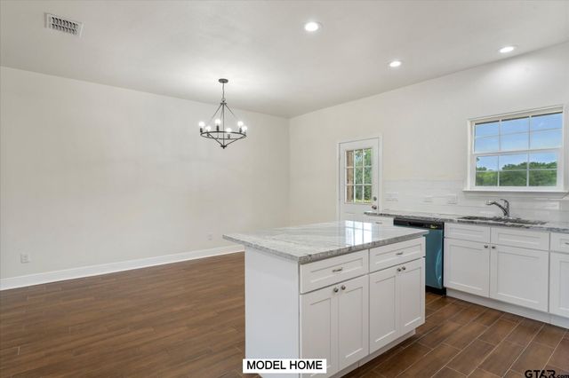 211 S Quille, Mt Pleasant, TX 75455