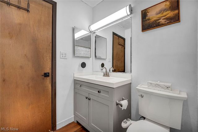 16430 Heather Lane 204, Middleburg Heights, OH 44130