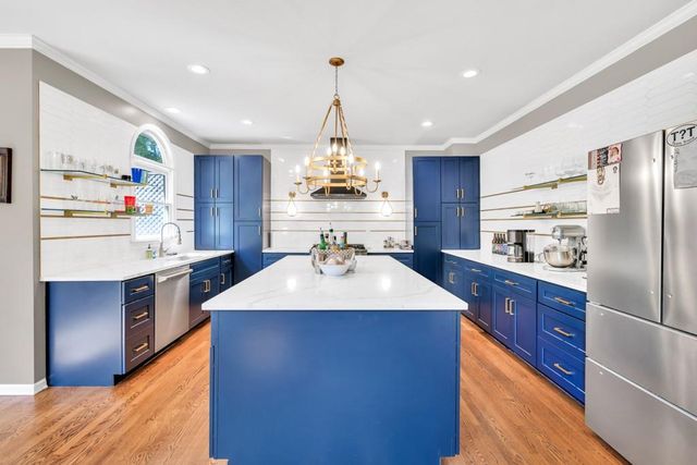 902 Preserve Bluff Drive, Buford, GA 30518