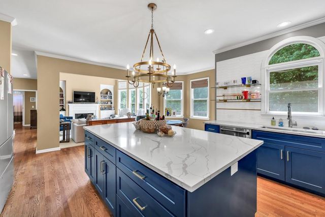 902 Preserve Bluff Drive, Buford, GA 30518