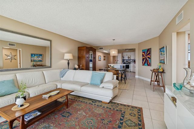 700 BEACH DRIVE NE 701, St Petersburg, FL 33701