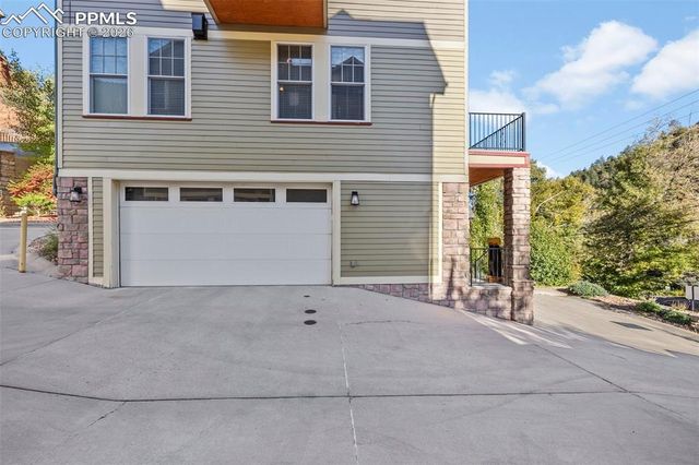 446 Winter Street, Manitou Springs, CO 80829