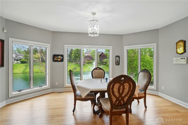219 Chateau Valley Lane, South Lebanon, OH 45065