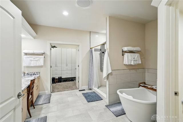219 Chateau Valley Lane, South Lebanon, OH 45065