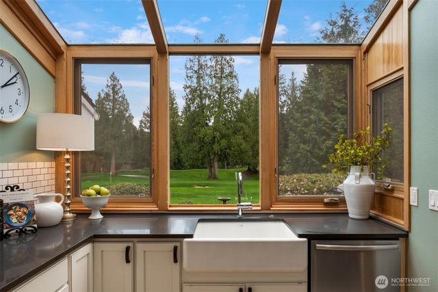 3126 211th Avenue NE, Sammamish, WA 98074