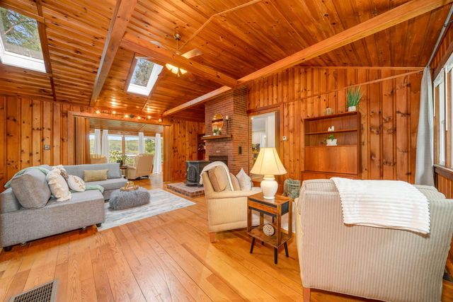 18 Holiday Shore Drive, Dunbarton, NH 03046