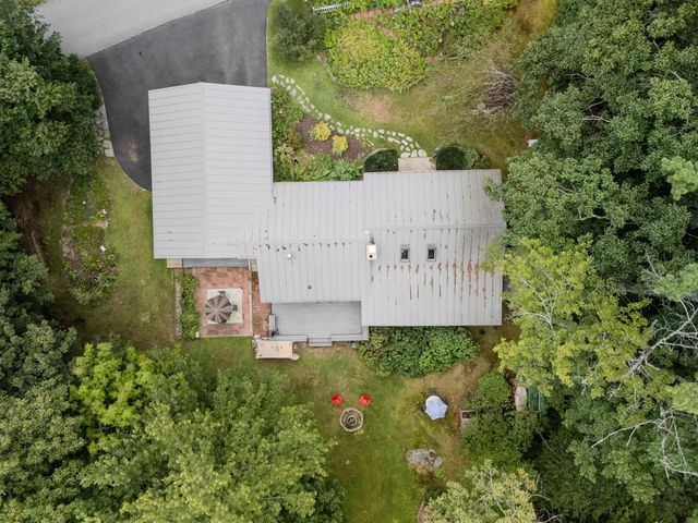 18 Holiday Shore Drive, Dunbarton, NH 03046