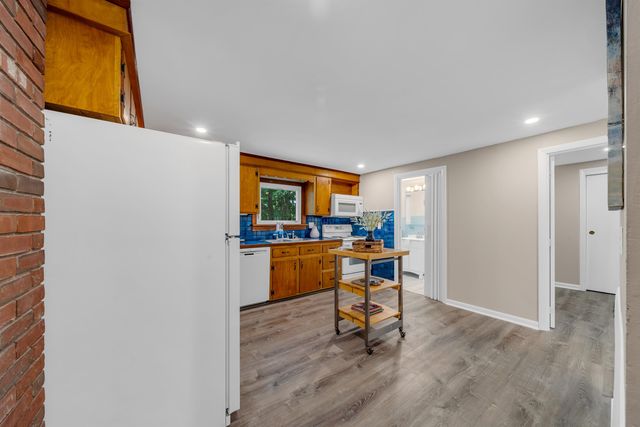 18 Holiday Shore Drive, Dunbarton, NH 03046