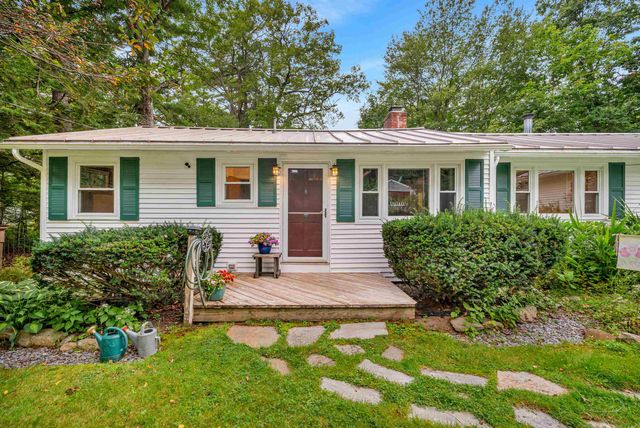 18 Holiday Shore Drive, Dunbarton, NH 03046