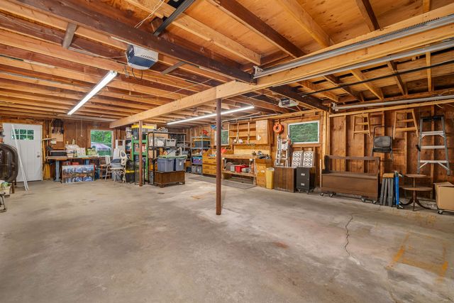 18 Holiday Shore Drive, Dunbarton, NH 03046