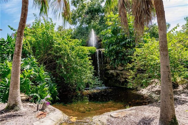 600 Neapolitan WAY 226, Naples, FL 34103