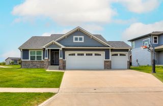 10566 NW 72nd Lane, Johnston, IA 50131