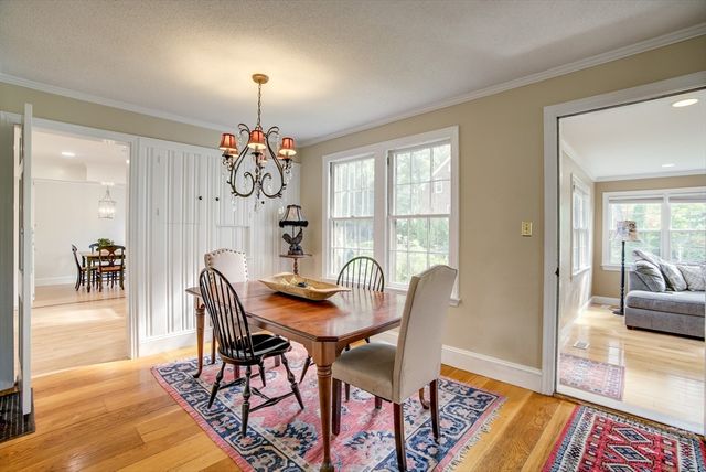 153 Western Dr, Longmeadow, MA 01106