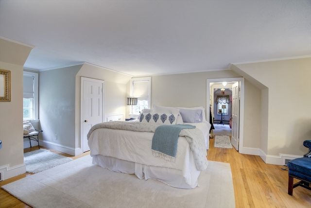 153 Western Dr, Longmeadow, MA 01106