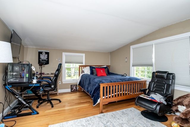 153 Western Dr, Longmeadow, MA 01106