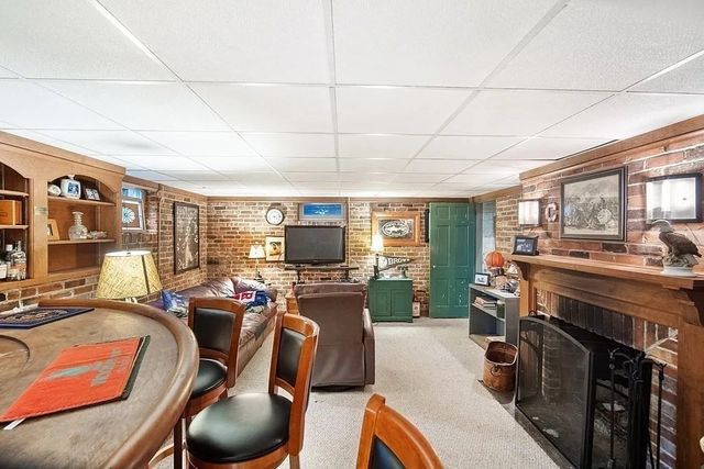 153 Western Dr, Longmeadow, MA 01106