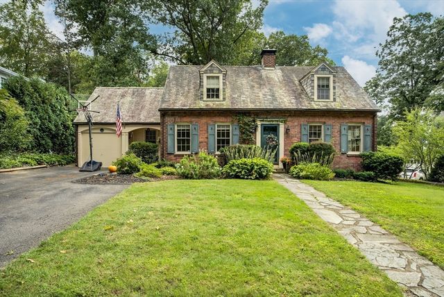 153 Western Dr, Longmeadow, MA 01106