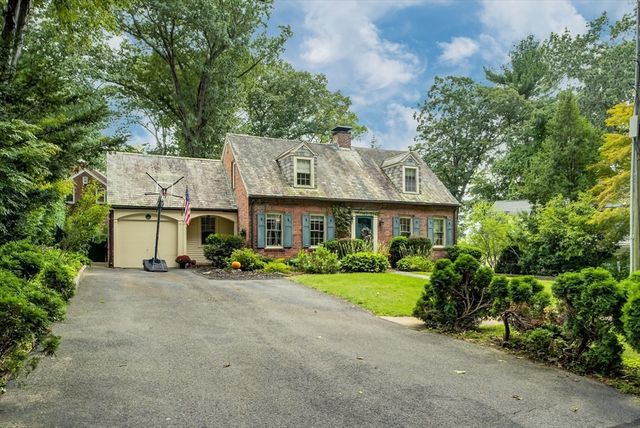 153 Western Dr, Longmeadow, MA 01106
