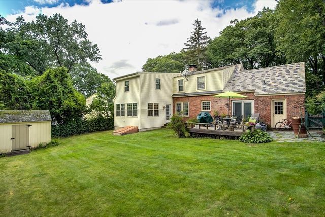 153 Western Dr, Longmeadow, MA 01106