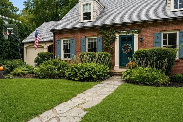 153 Western Dr, Longmeadow, MA 01106