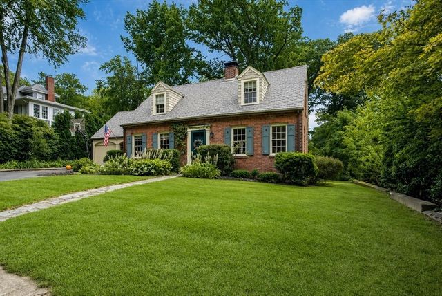 153 Western Dr, Longmeadow, MA 01106