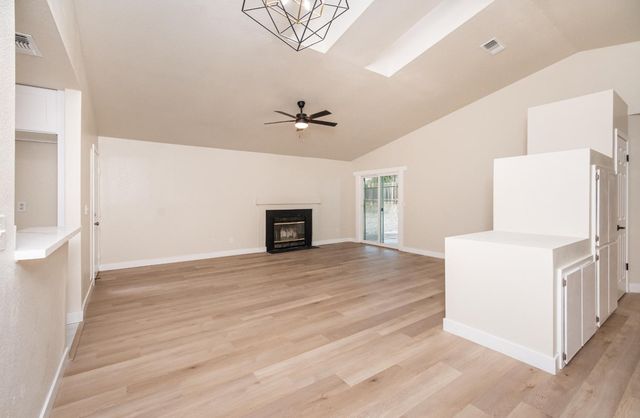 8556 Travary Way, Antelope, CA 95843