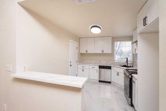 8556 Travary Way, Antelope, CA 95843