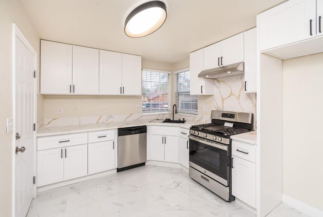 8556 Travary Way, Antelope, CA 95843