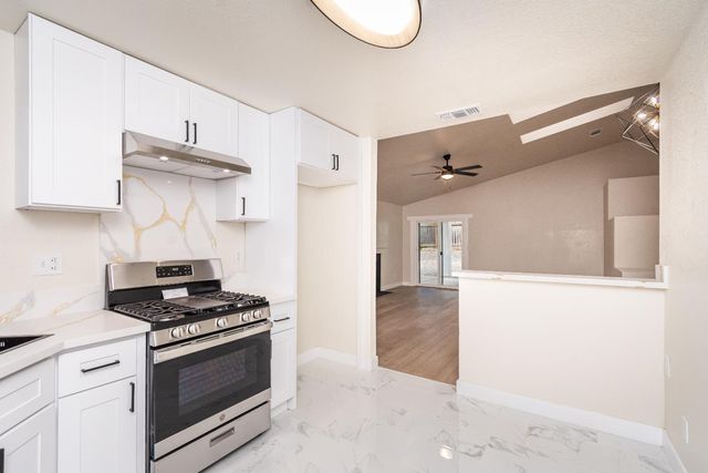 8556 Travary Way, Antelope, CA 95843