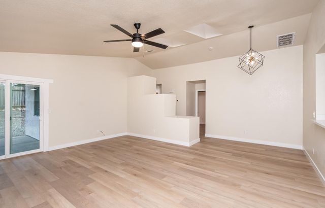 8556 Travary Way, Antelope, CA 95843