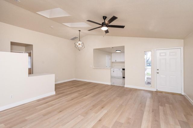 8556 Travary Way, Antelope, CA 95843