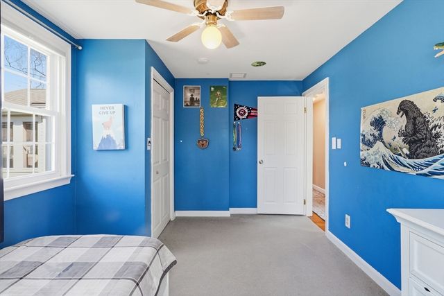 4 Edsel Dr, Burlington, MA 01803