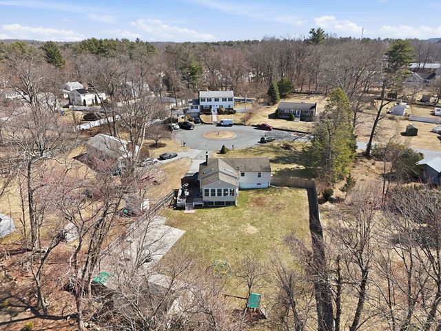 4 Edsel Dr, Burlington, MA 01803