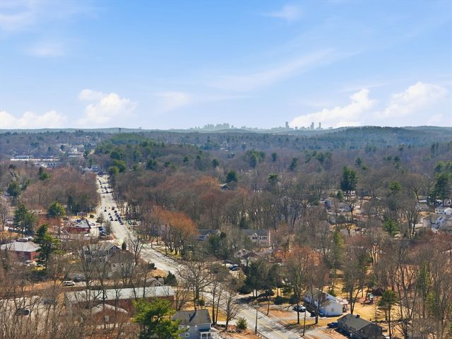 4 Edsel Dr, Burlington, MA 01803