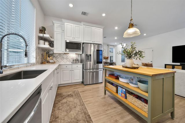 6048 Windward Falls Way, Porter, TX 77365