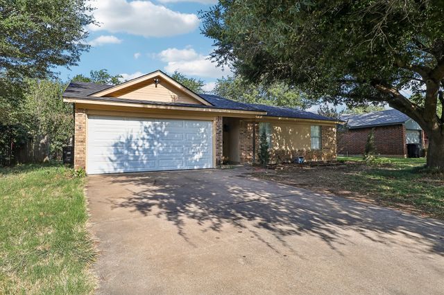 1521 Morningside Drive, Cleburne, TX 76033