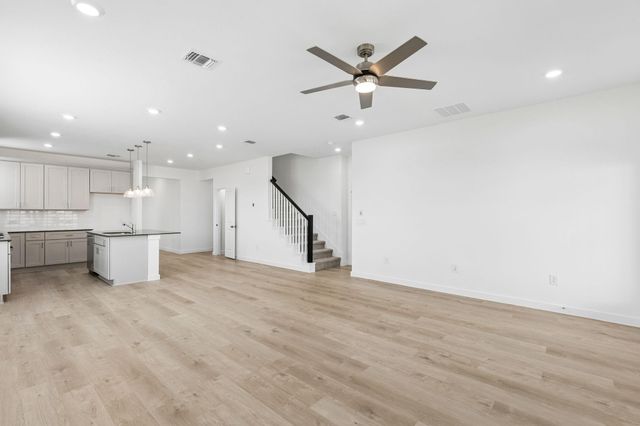 414 Ruby Ford Drive, Cove, TX 77523