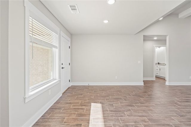 69 W Pitts Street, Farmington, AR 72730