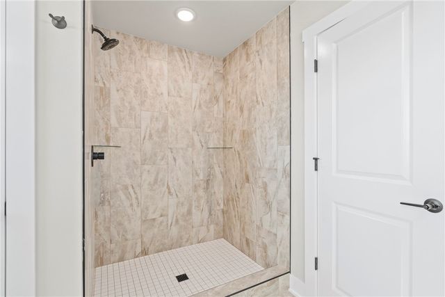 69 W Pitts Street, Farmington, AR 72730