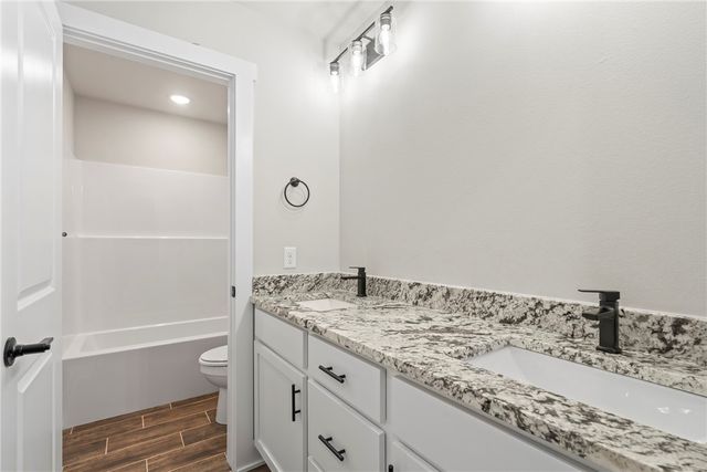 69 W Pitts Street, Farmington, AR 72730