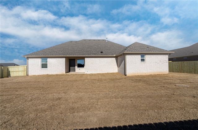 69 W Pitts Street, Farmington, AR 72730