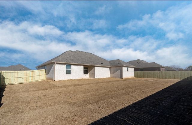 69 W Pitts Street, Farmington, AR 72730