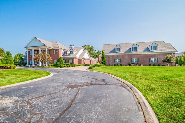 1 S Beau Chene Lane, Rogers, AR 72758