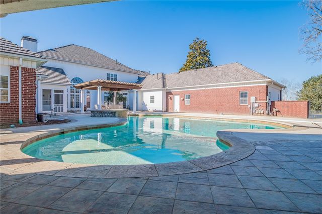 1 S Beau Chene Lane, Rogers, AR 72758