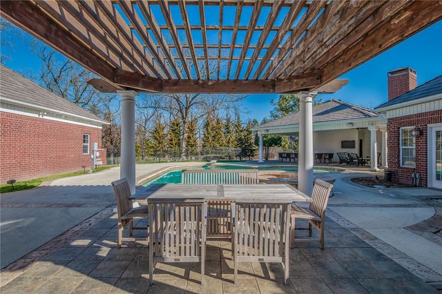 1 S Beau Chene Lane, Rogers, AR 72758