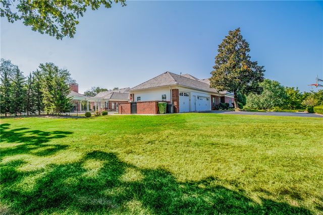 1 S Beau Chene Lane, Rogers, AR 72758