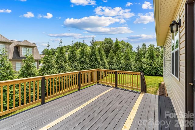 1776 White Water Court, Hickory, NC 28602