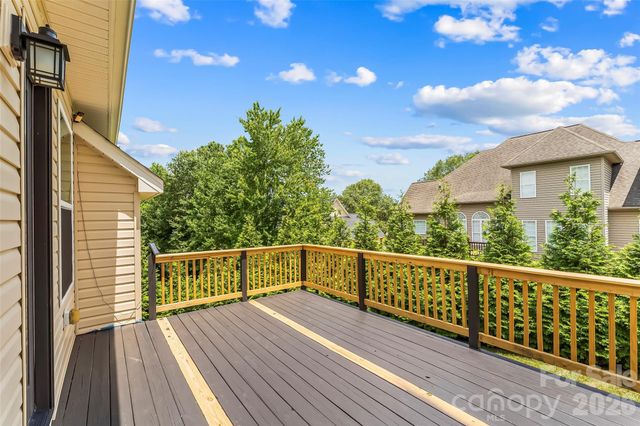 1776 White Water Court, Hickory, NC 28602
