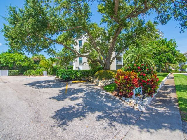3555 Ocean Drive 203, Vero Beach, FL 32963
